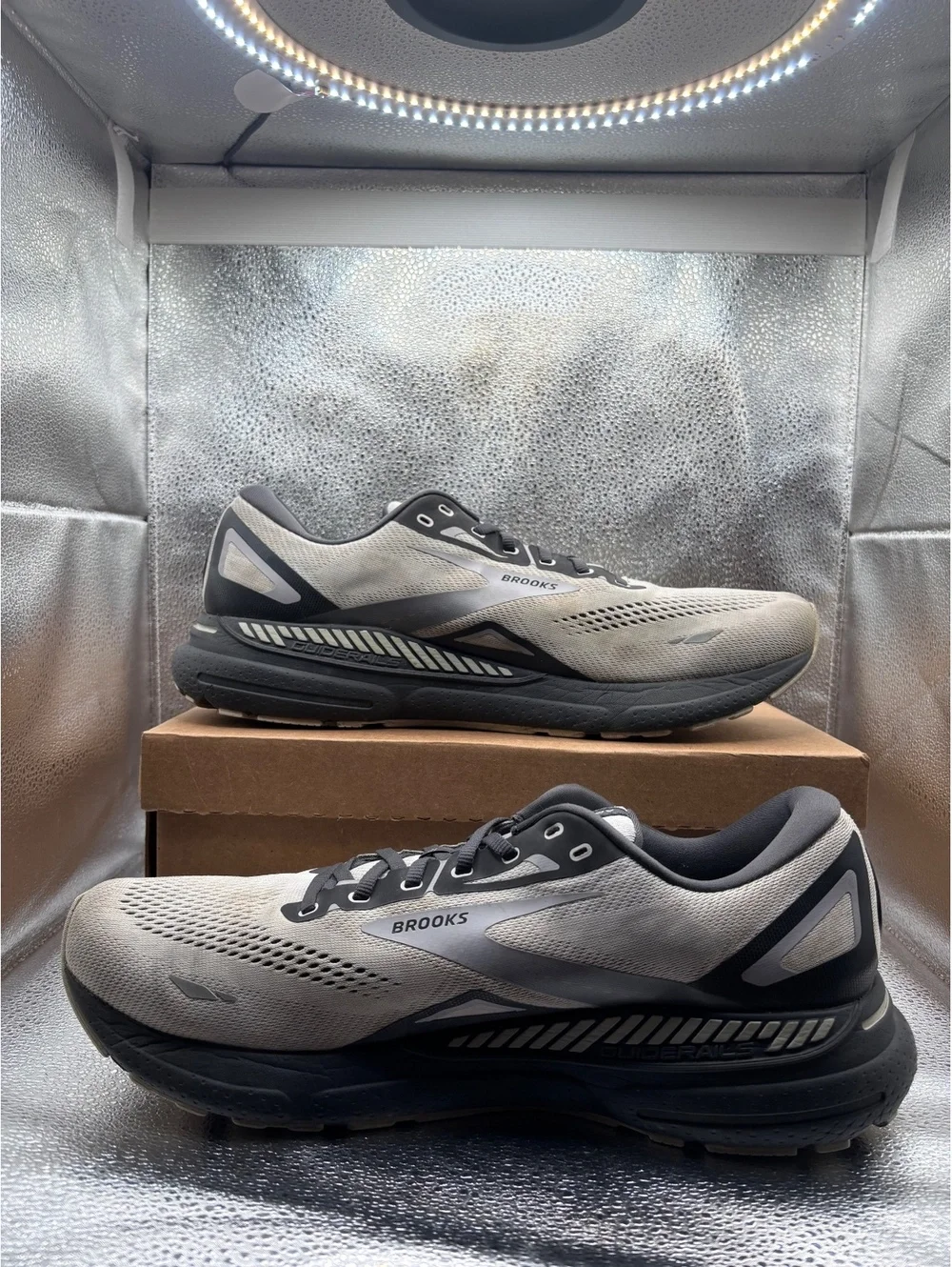 Brooks adrenaline GTS 23 oyster